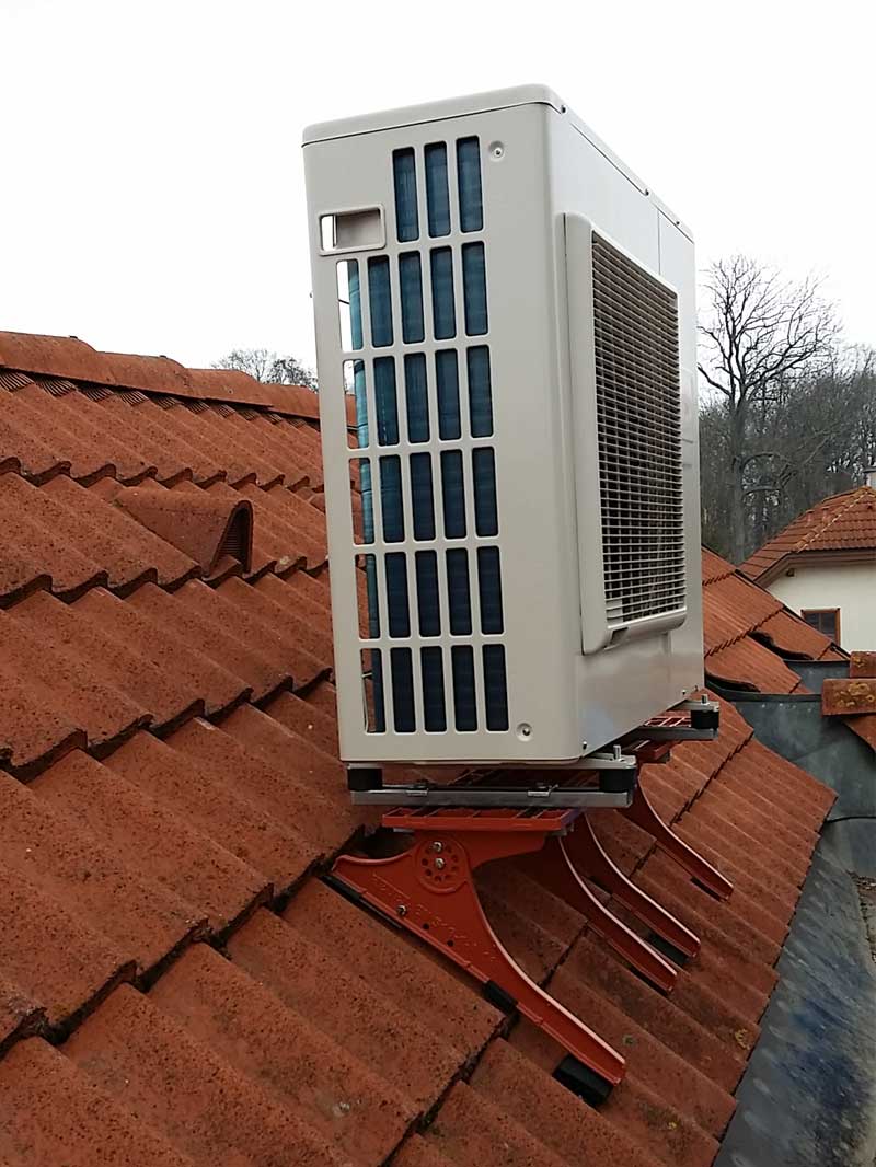 Montagekit für Klima-Außengerät auf Dachtritt/Kaminkehrertritt